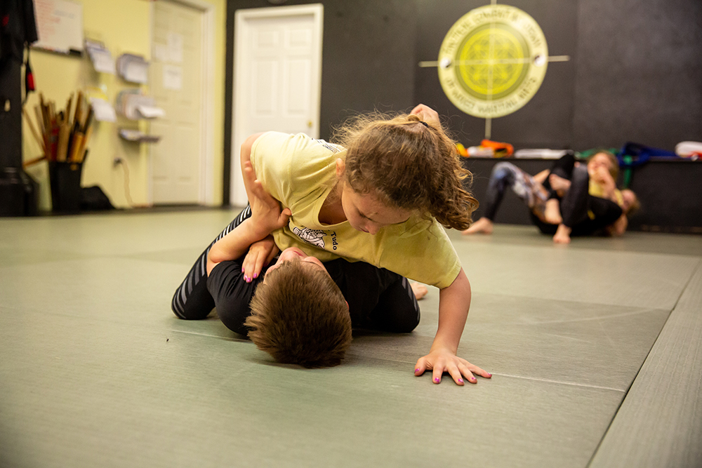 Combat academy. Youth Brazilian Jiu Jitsu nogi. Super Focused Kids BJJ Training.